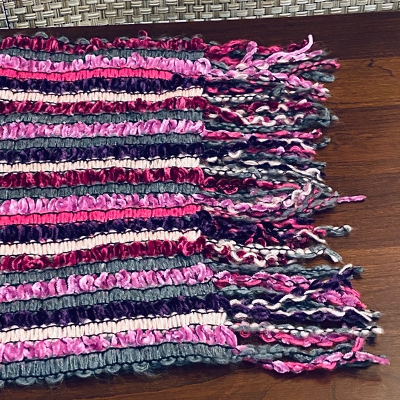 NWOT Long Pink and Purple Acrylic Velour Ribbon Scarf - Picture 8 of 11